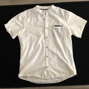 men’s button down t shirt